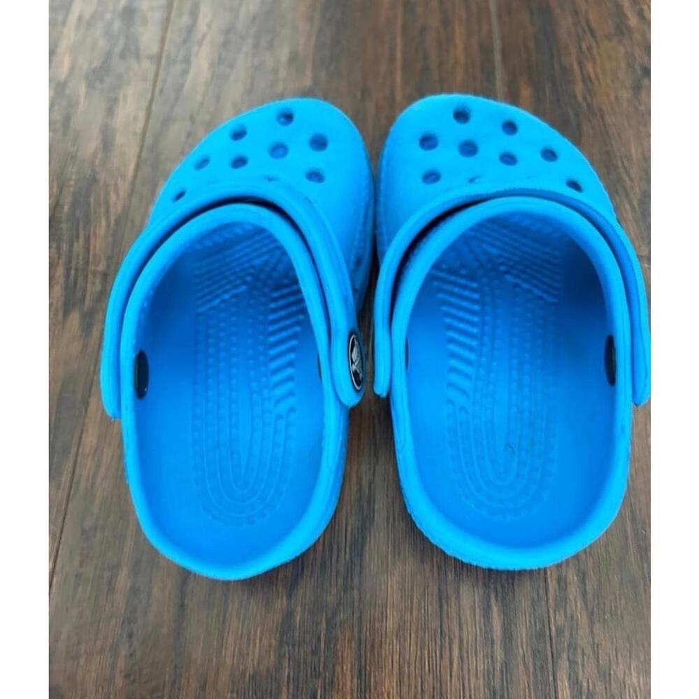 Crocs - Picture 3 of 4